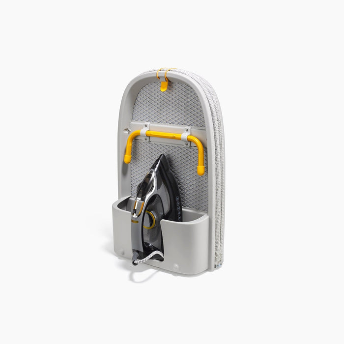 Tábua de Passar Dobrável CompactPress em apartamento